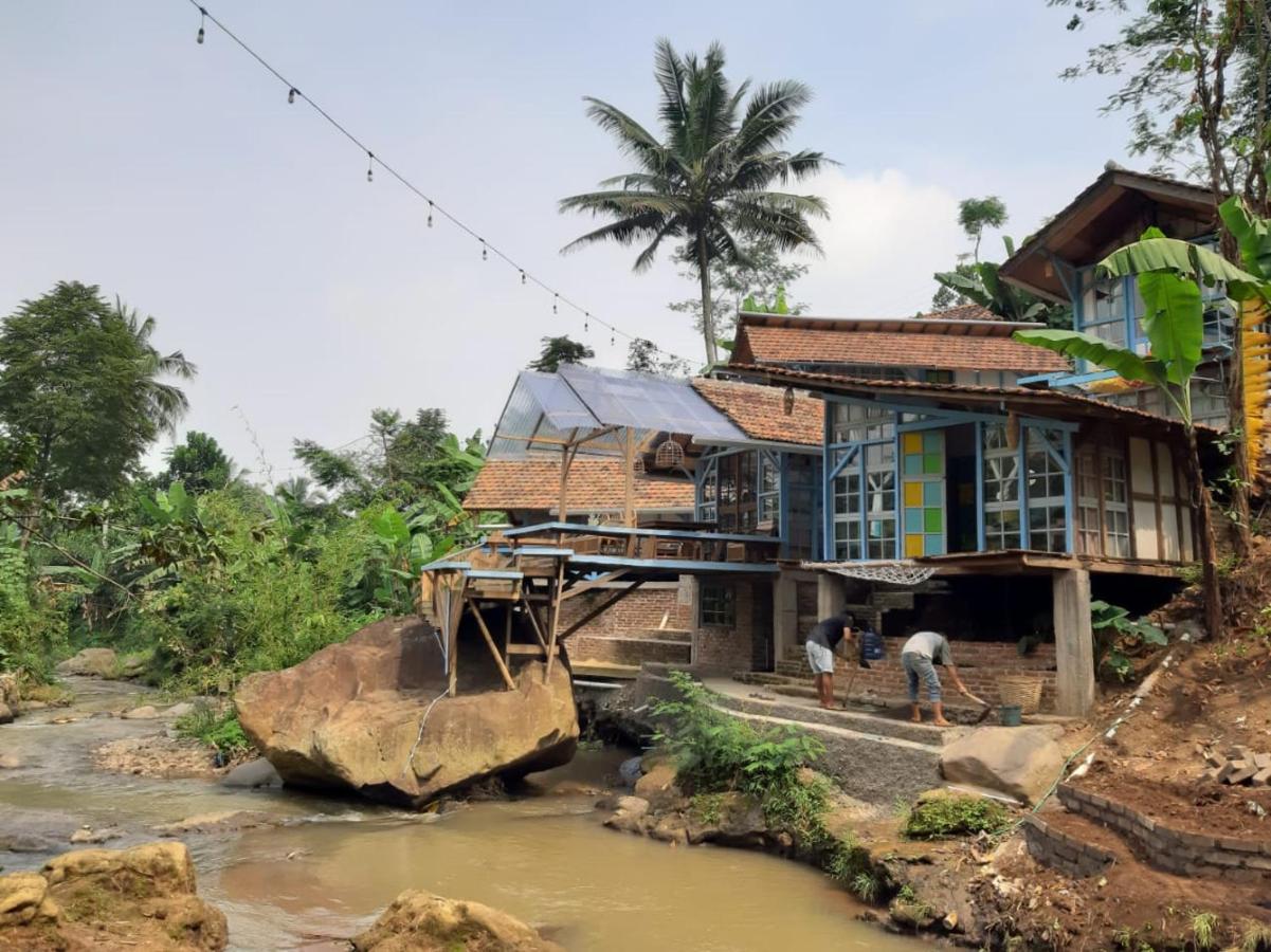Kai Swargaloka Bandung Exterior photo