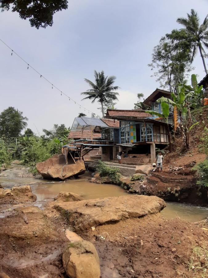 Kai Swargaloka Bandung Exterior photo