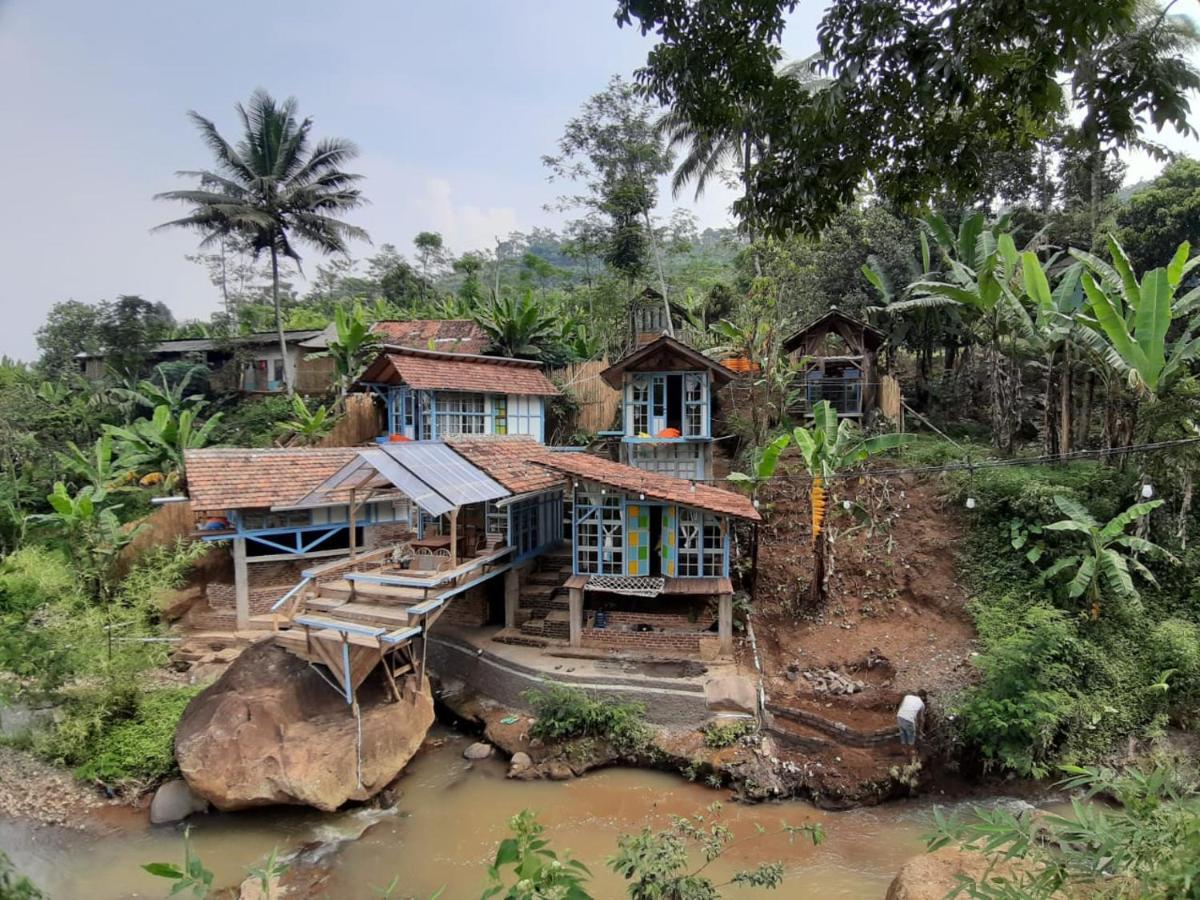 Kai Swargaloka Bandung Exterior photo